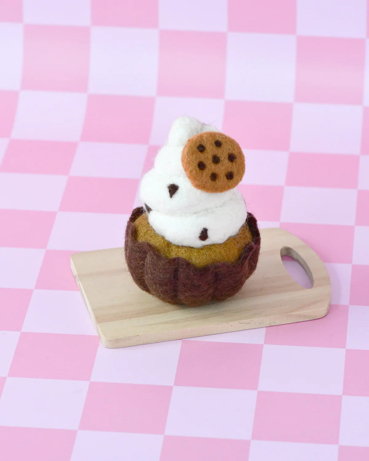 Tara Treasures - Felt Giant Cookies and Cream Cupcake