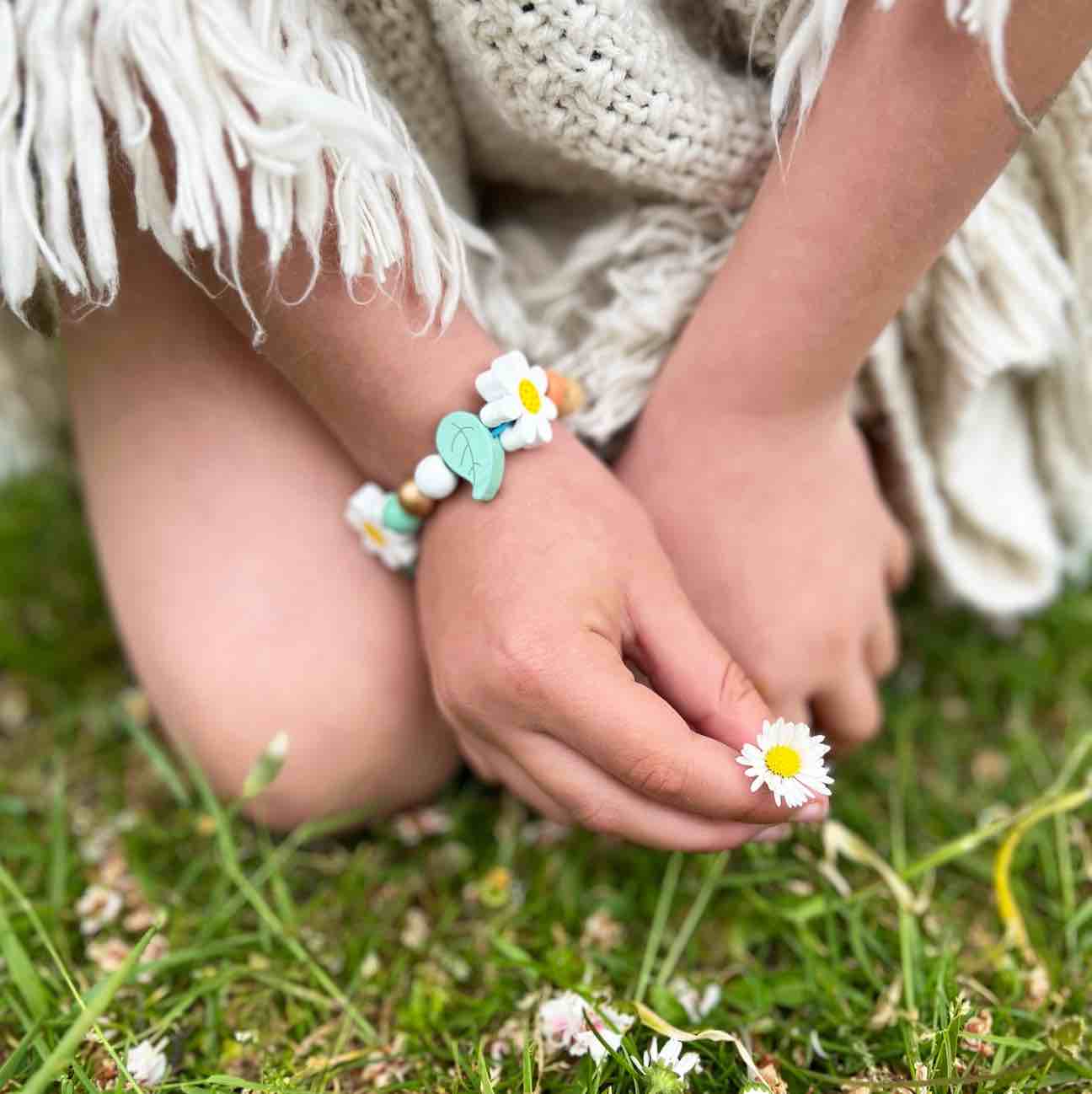 Cotton Twist - Daisy Bracelet Gift Kit