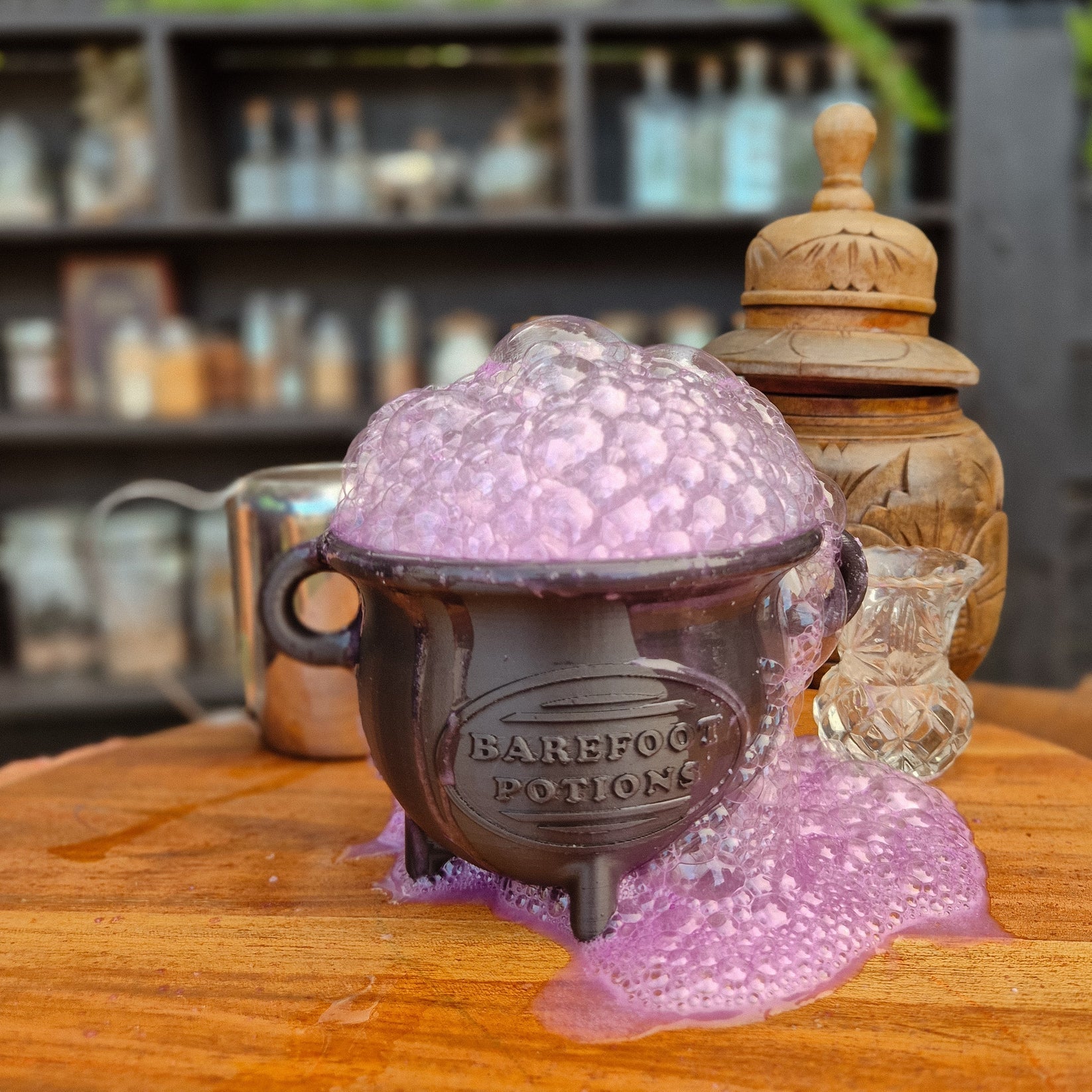 Barefoot Potions - Cauldron - Black