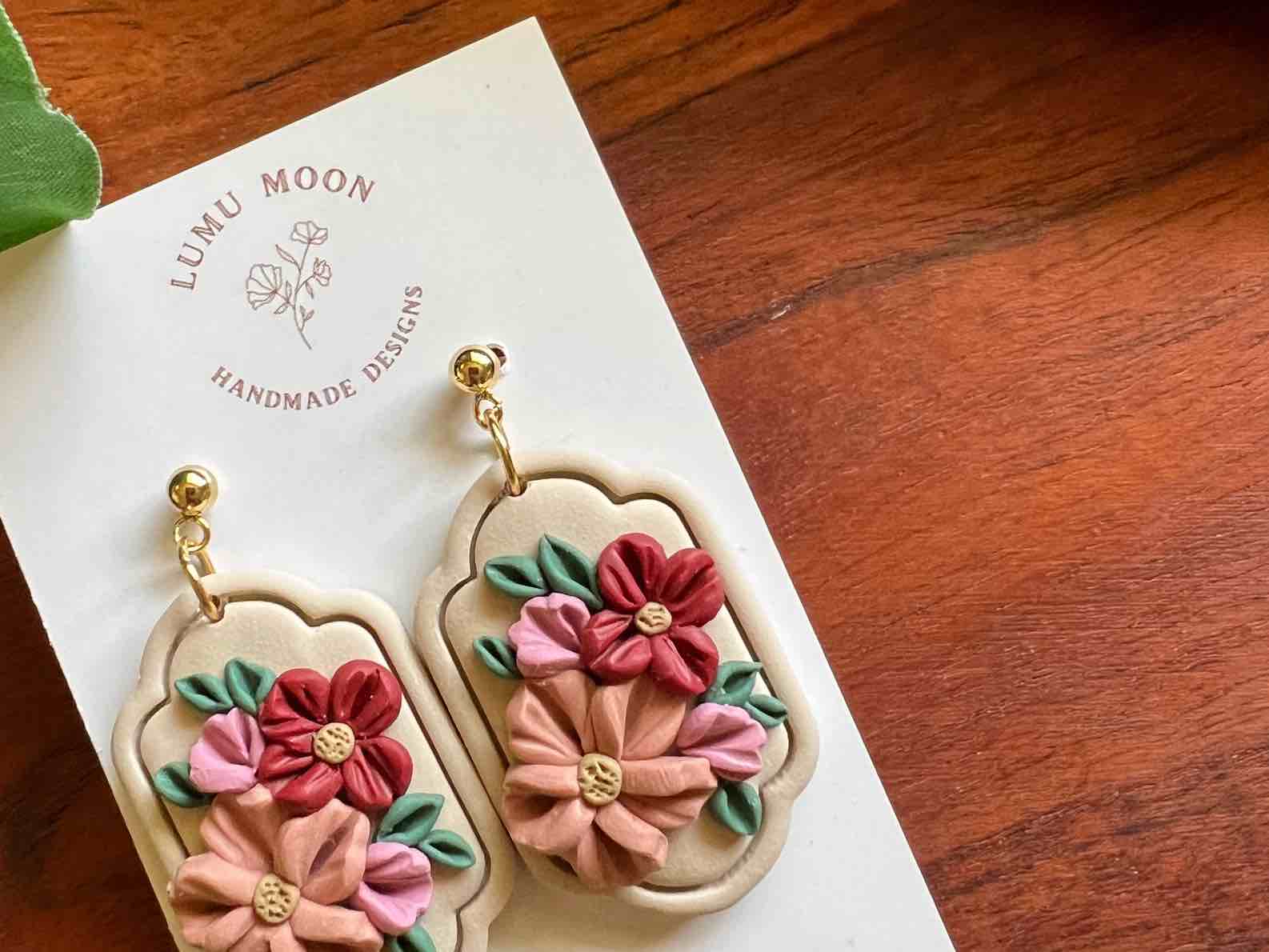 Lumu Moon - Red & Floral Bouquet Earrings - Short