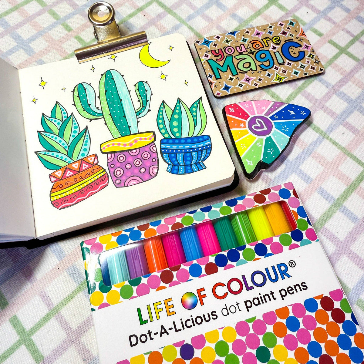 Life of Colour - Dot-A-Licious Acrylic Paint Pens -  Set of 12 Bright Colours