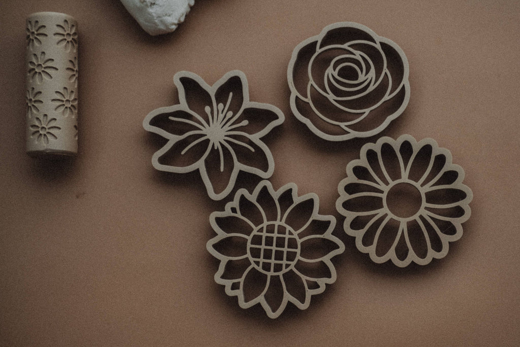 Kinfolk Pantry - Mixed Flower Cutter Set - Eco Playdough Tool