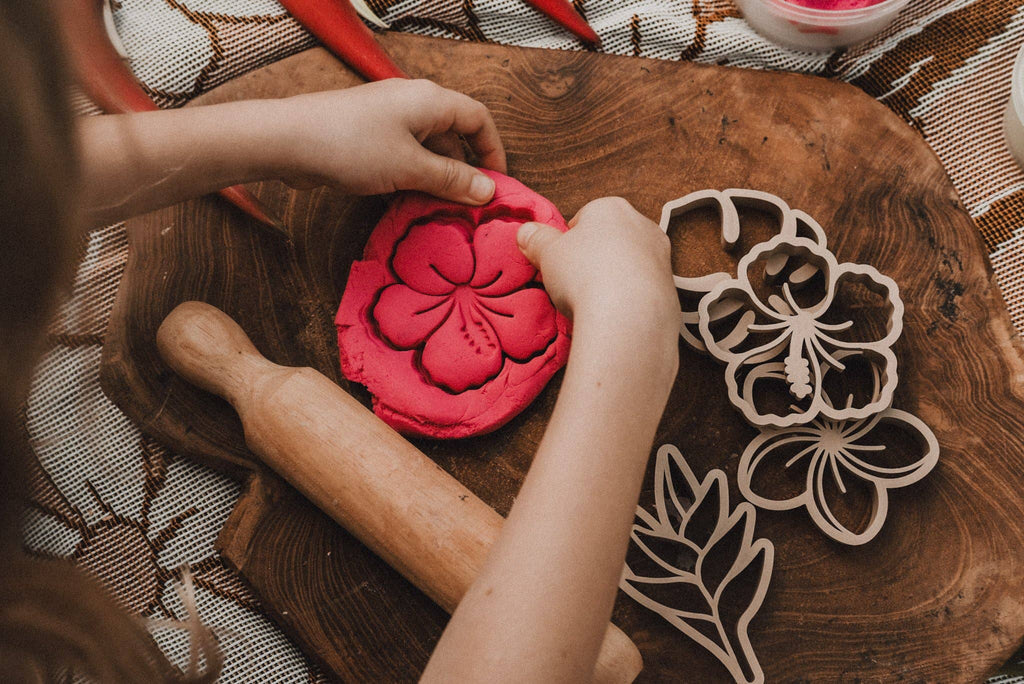 Kinfolk Pantry - Tropical Flower Eco Cutter Set
