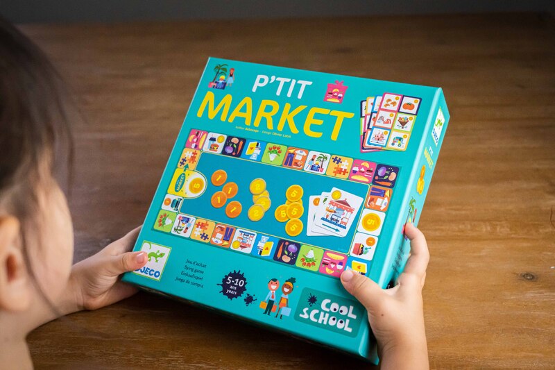Djeco - Little Market Cool School Game