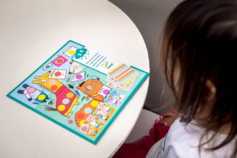 Djeco - With Coloured Dots Sticker Set