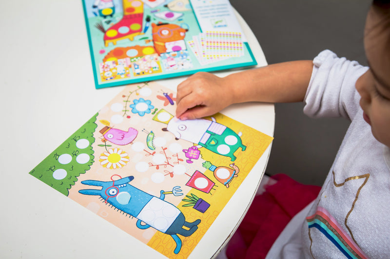 Djeco - With Coloured Dots Sticker Set
