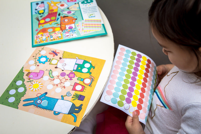 Djeco - With Coloured Dots Sticker Set