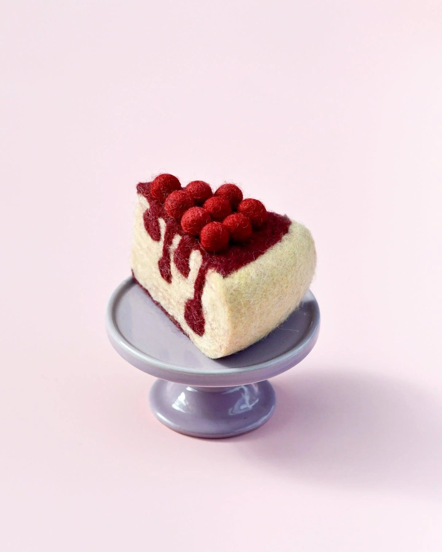 Tara Treasures - Felt Boysenberry Cheesecake Slice