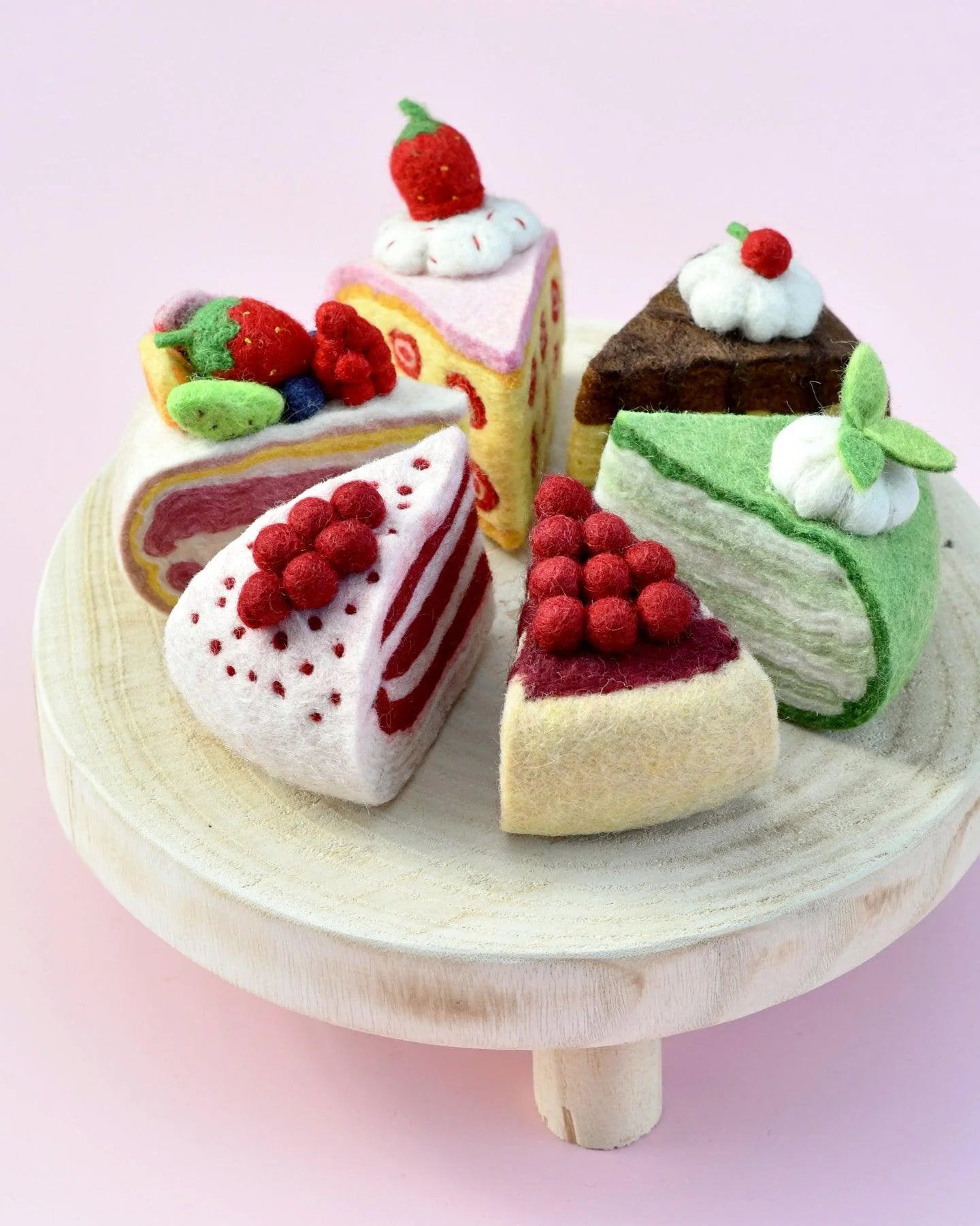 Tara Treasures - Felt Strawberry Torte Slice
