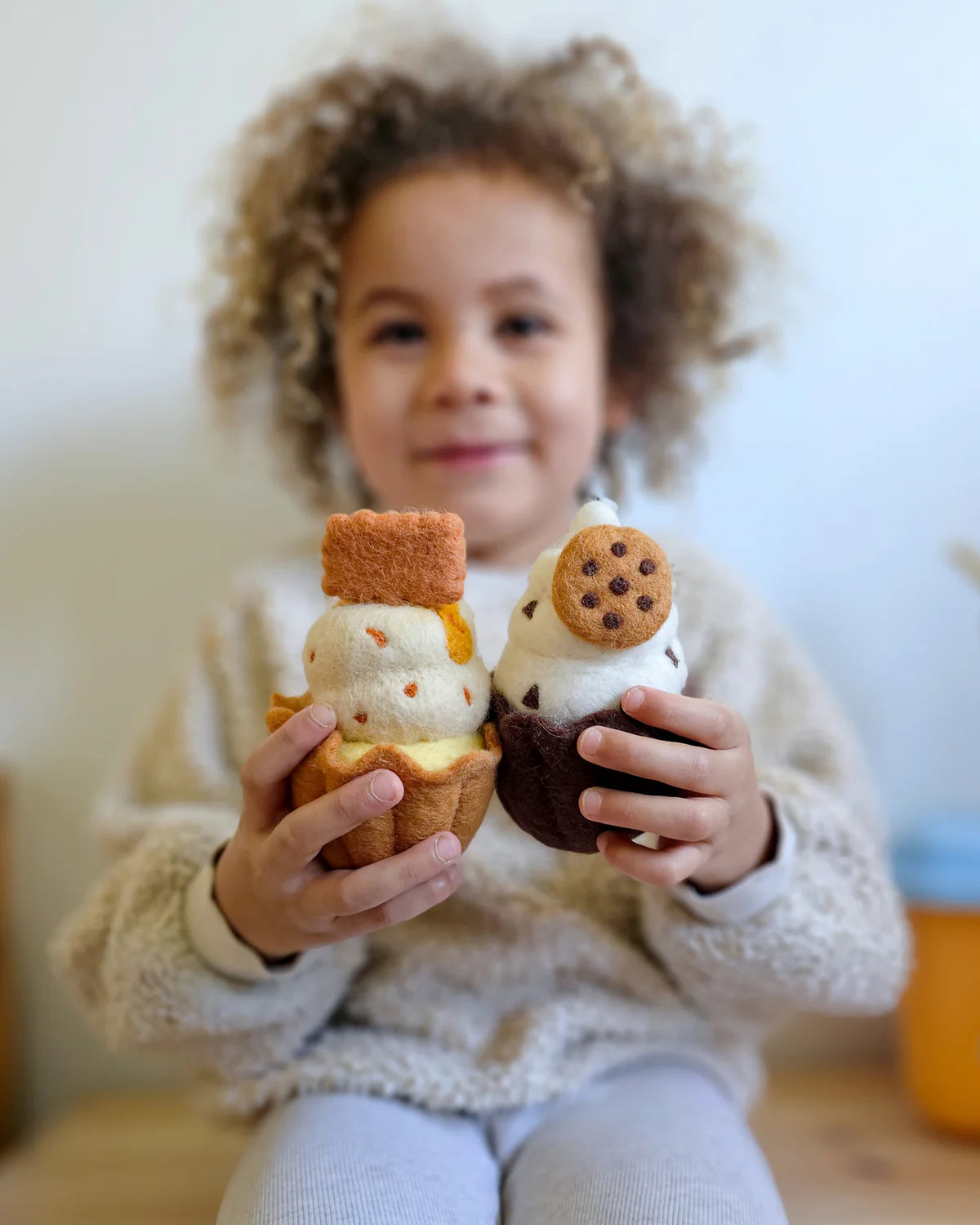 Tara Treasures - Felt Giant Biscoff Cupcake