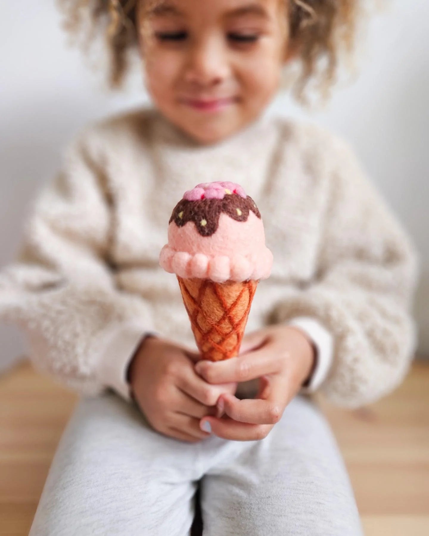 Tara Treasures - Felt Strawberry Sorbet Ice Cream