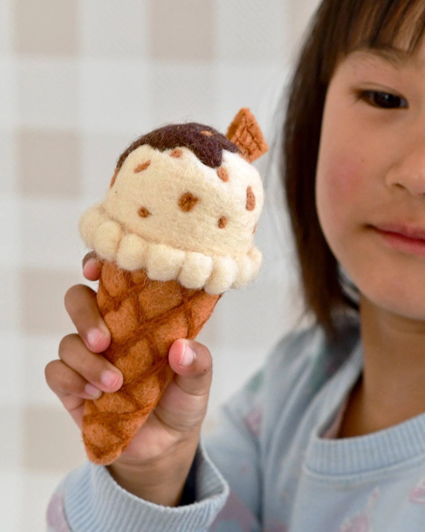 Tara Treasures - Felt Vanilla Chocolate Fudge Ice Cream