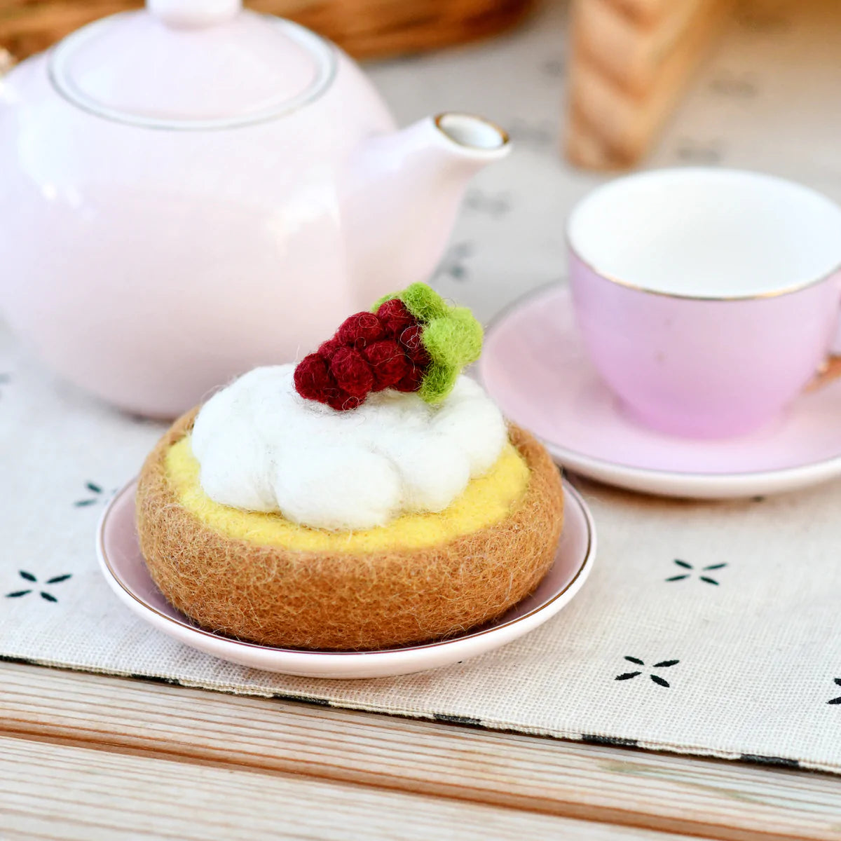 Tara Treasures - Felt Lemon Meringue Tart