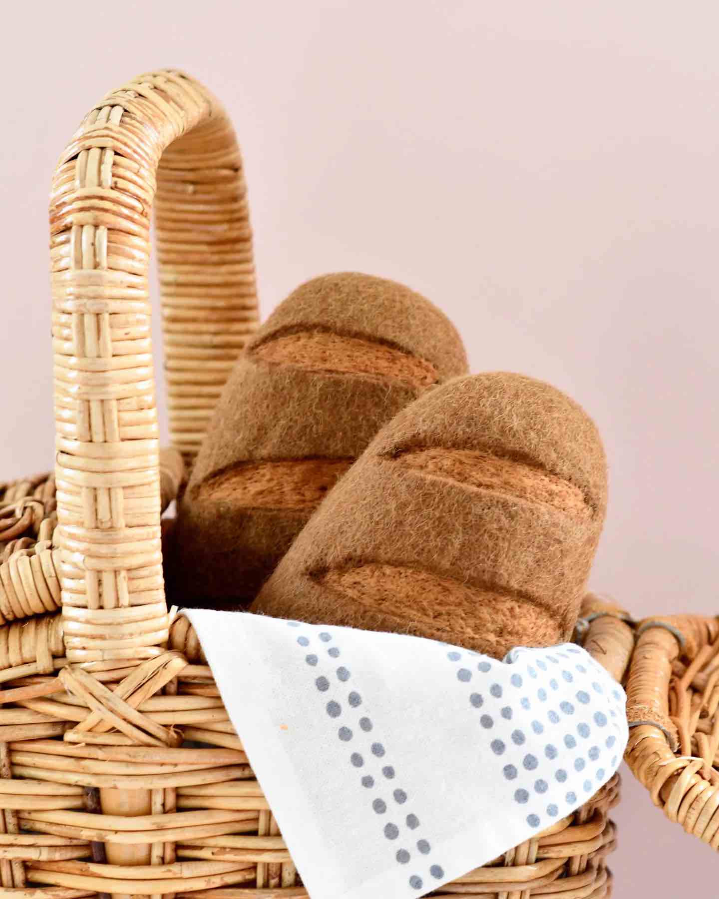 Tara Treasures - Felt Rye Bread