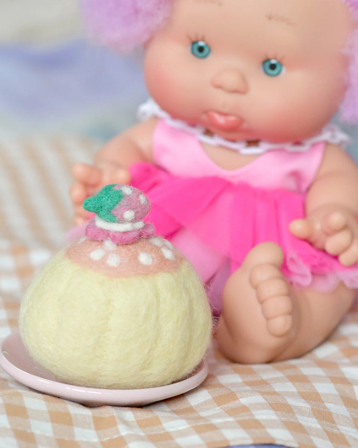 Tara Treasures - Felt Pink Strawberry Bundt Cake