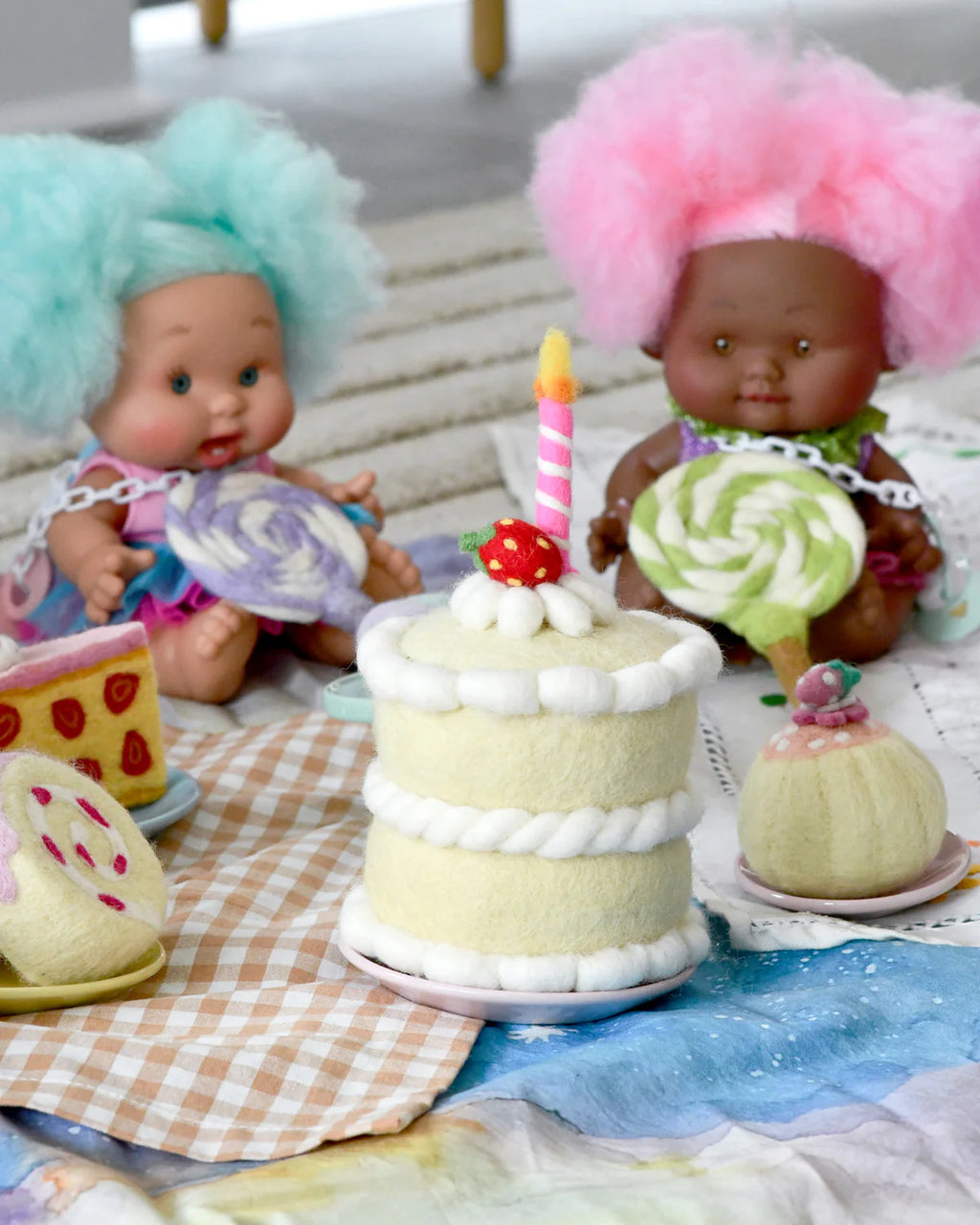 Tara Treasures - Felt Strawberry Shortcake Birthday Cake with Candle