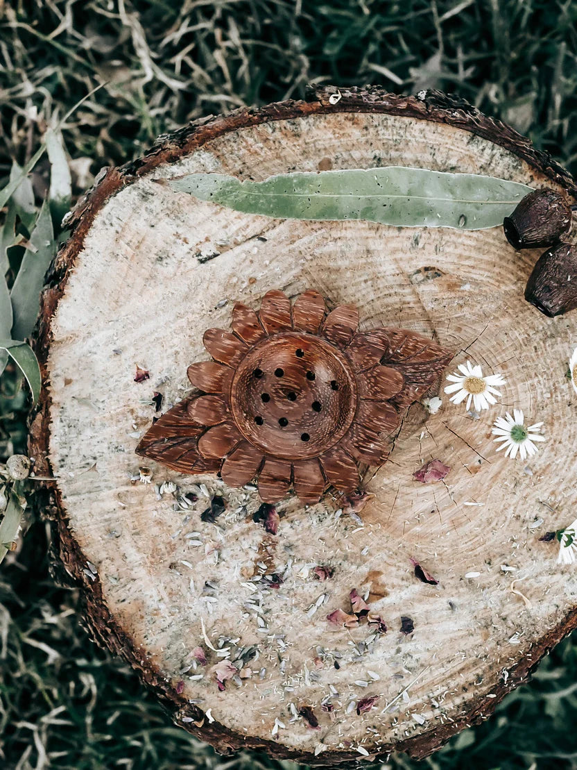 Wild Mountain Child - Daisy Strainer