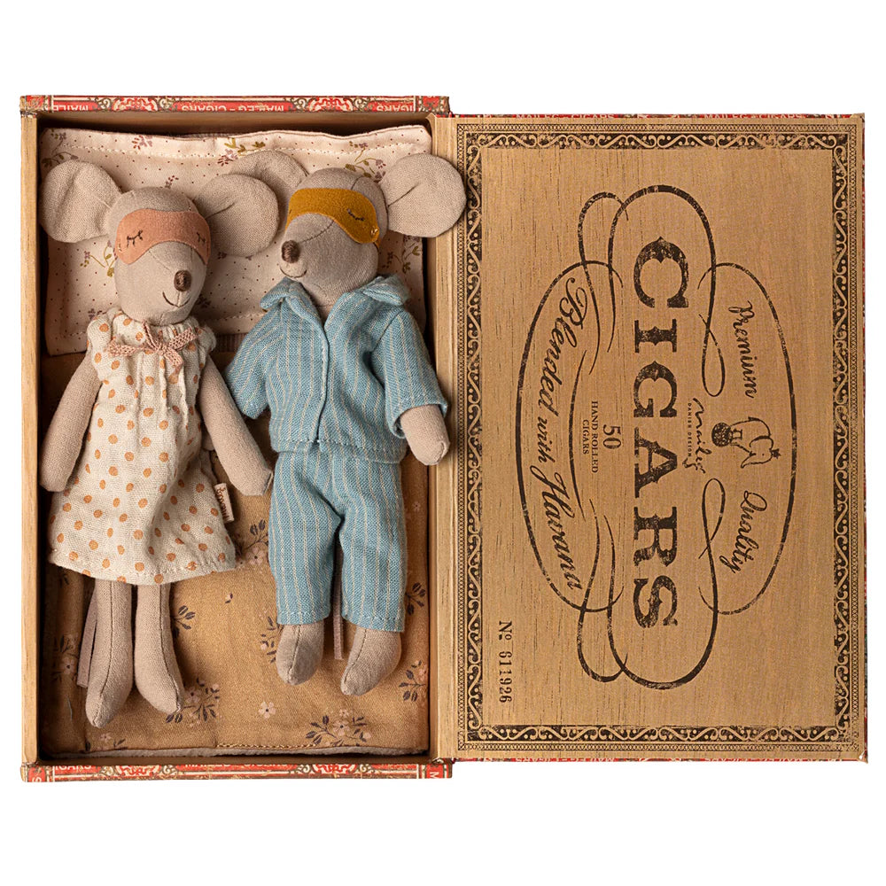 Maileg Mum & Dad Mice in Box 2025
