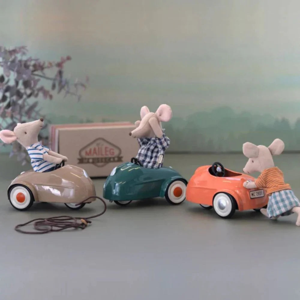 Maileg Car Mouse Dark Green 2025