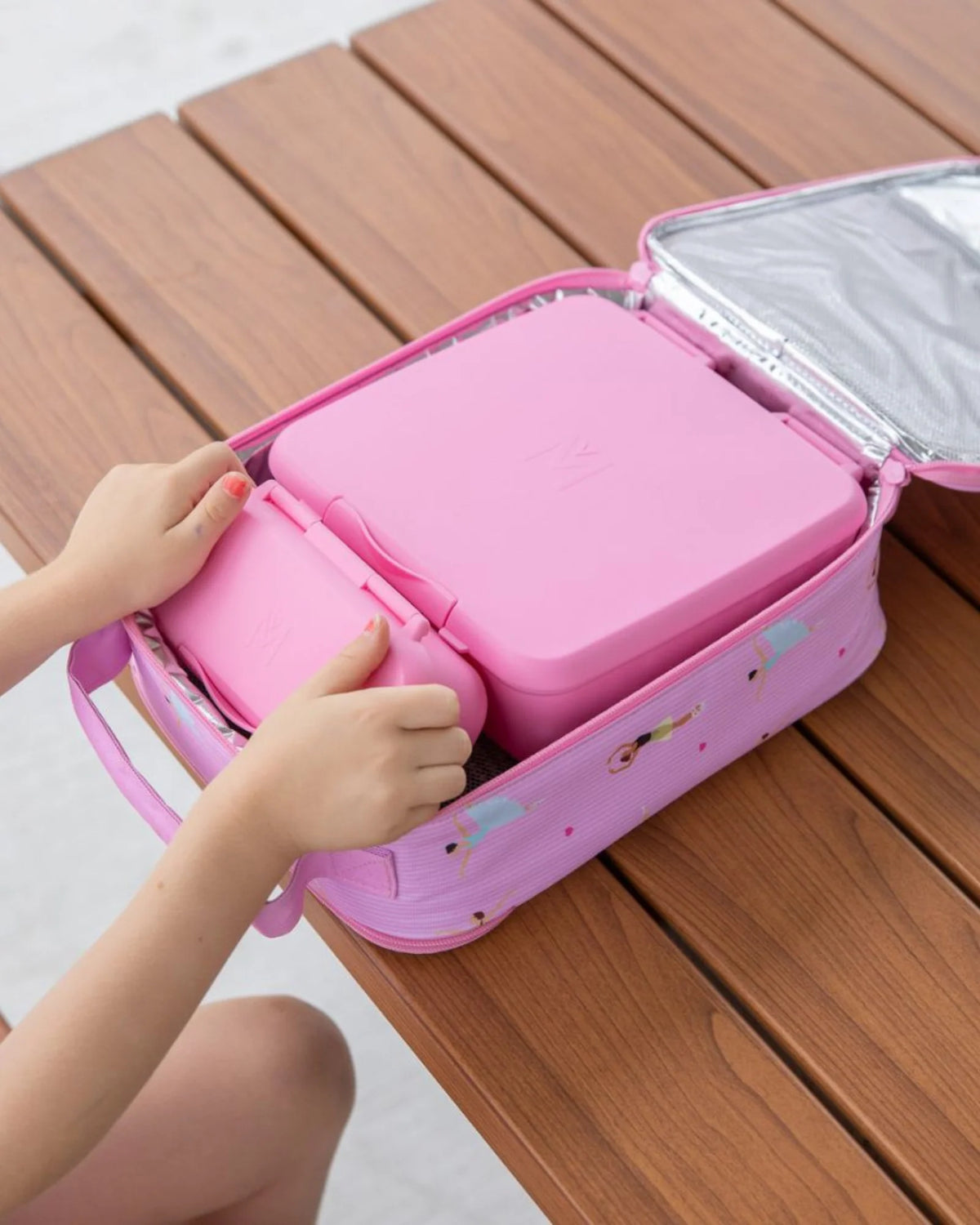 MontiiCo Bento Feast Lunch Box- Floss