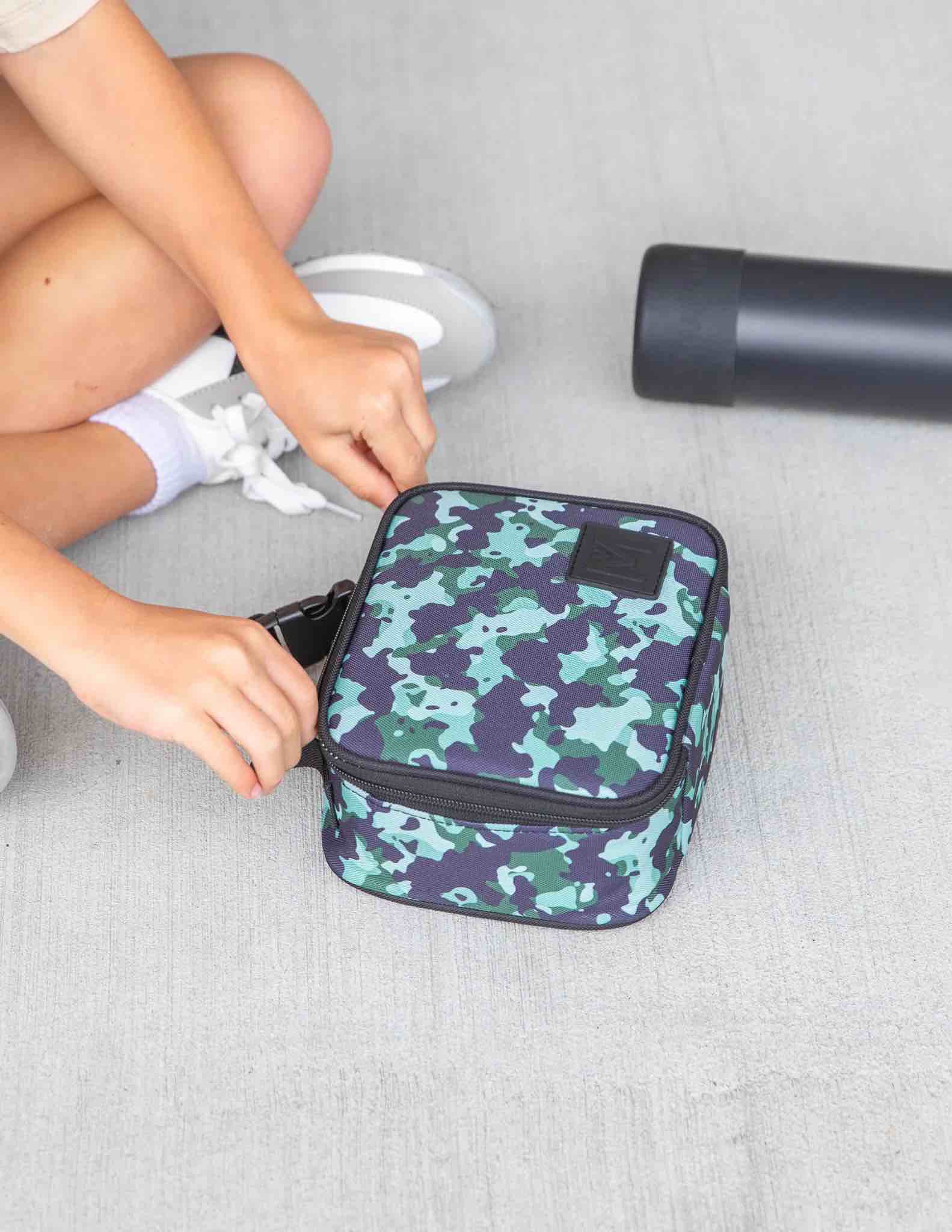 MontiiCo - Mini Insulated Lunch Bag ( with Clip Handle )