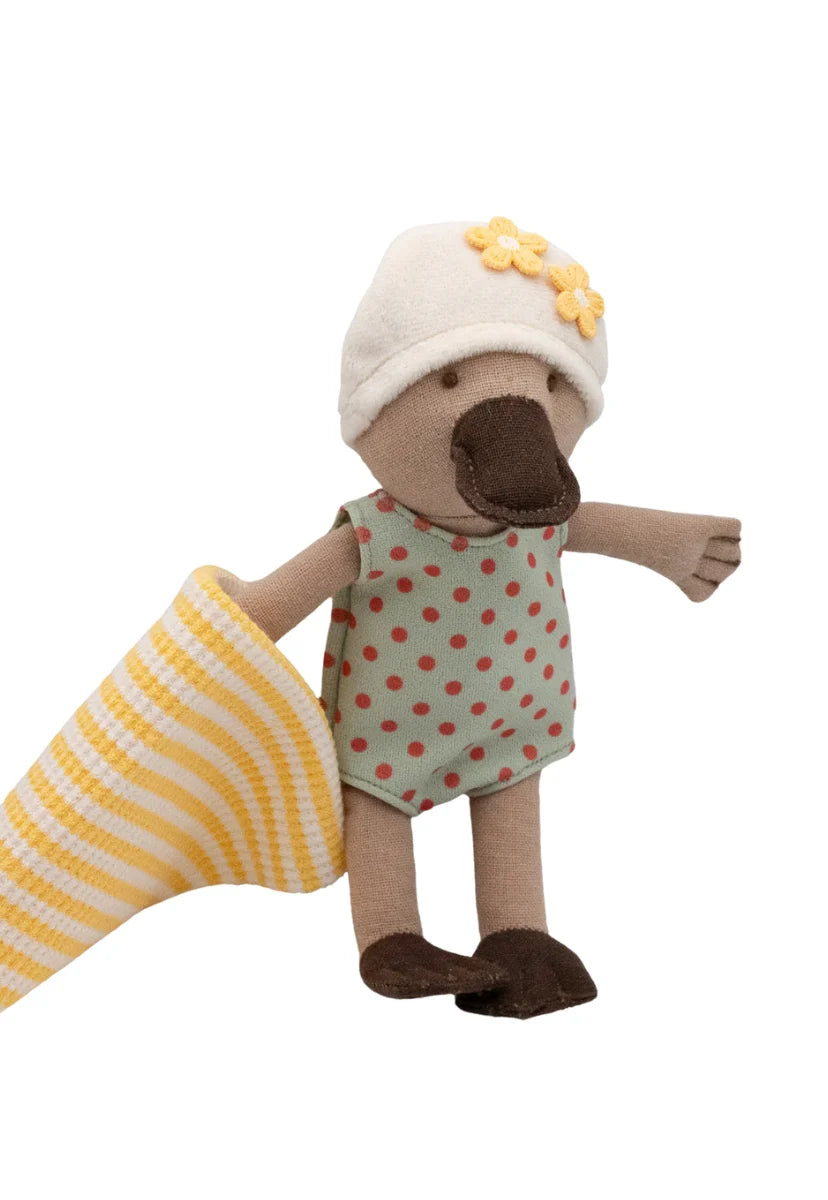 Rugaroo - Nora | The Billabong Swimmer Platypus