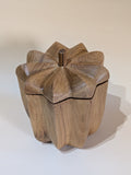 Papoose Toys - Nona Pot with lid