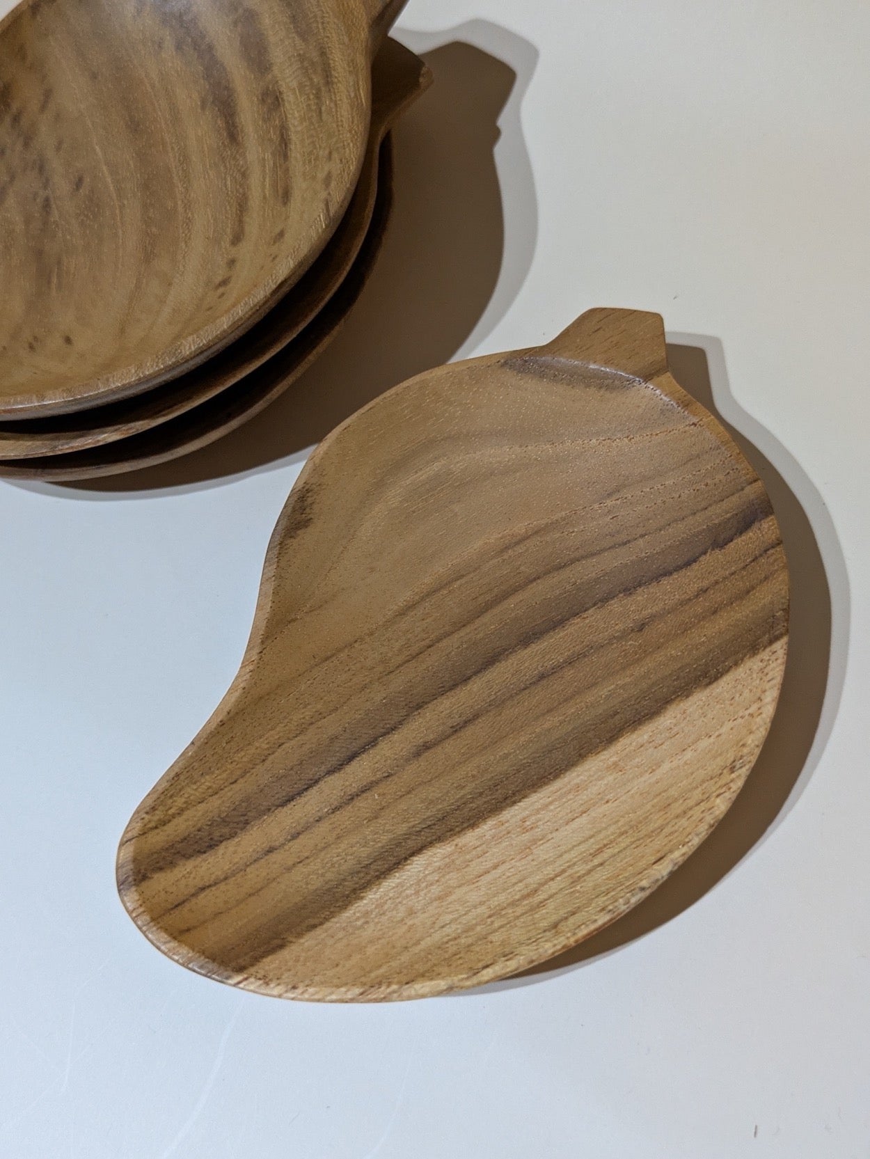 Papoose Toys - Paisley Leaf Plate