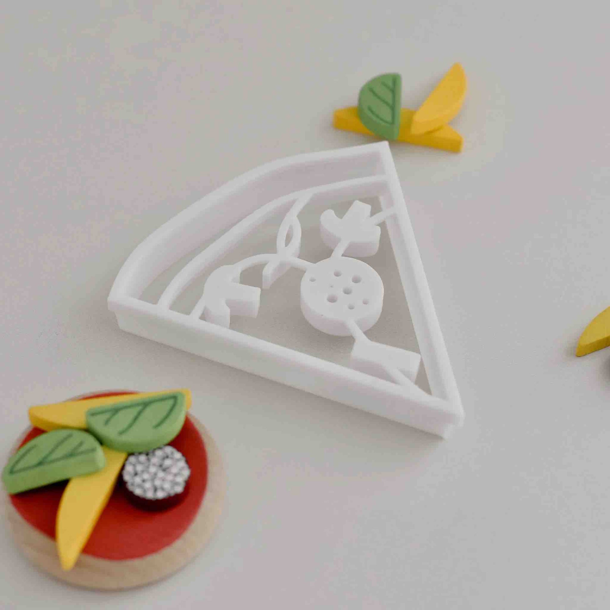 Beadie Bug Play - Pizza Slice Bio Cutter