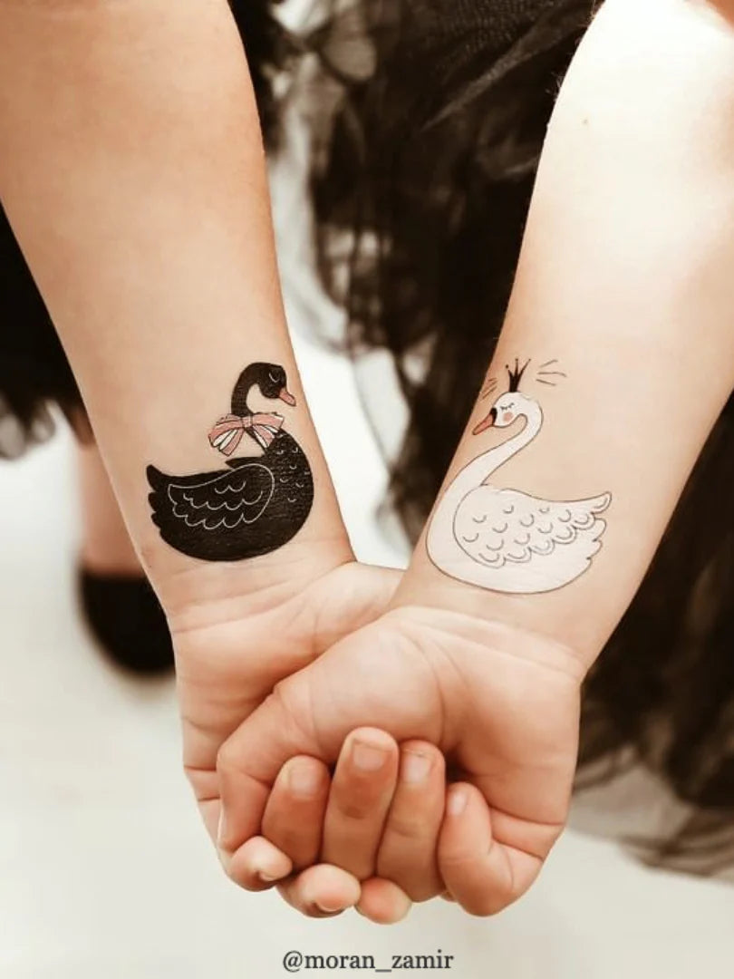 Ducky Street - Swans