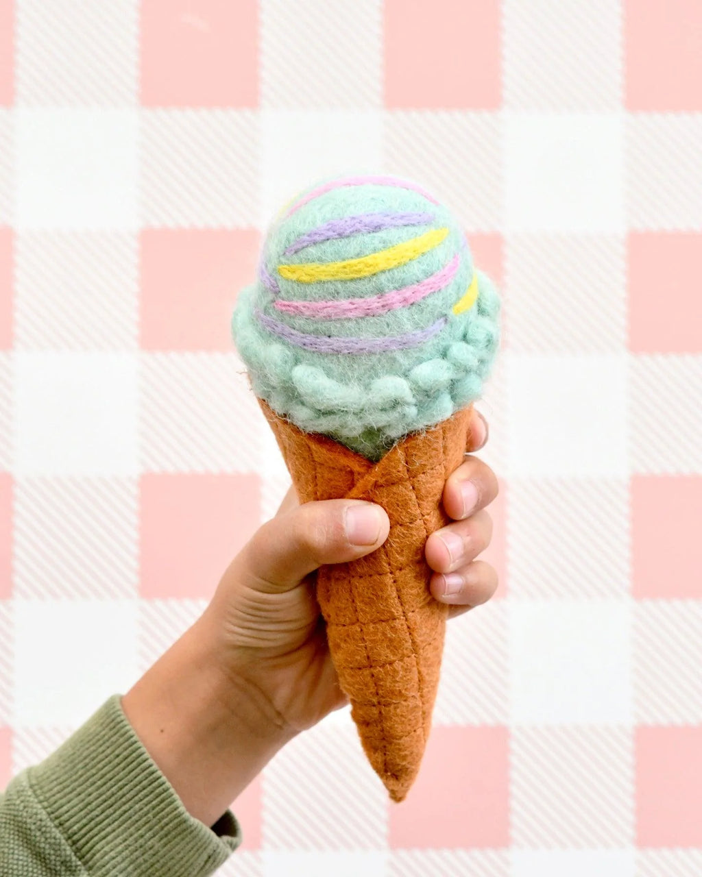 Tara Treasures - Felt Ice Cream Set - Waffle Cones and 9 Ice Cream Scoops