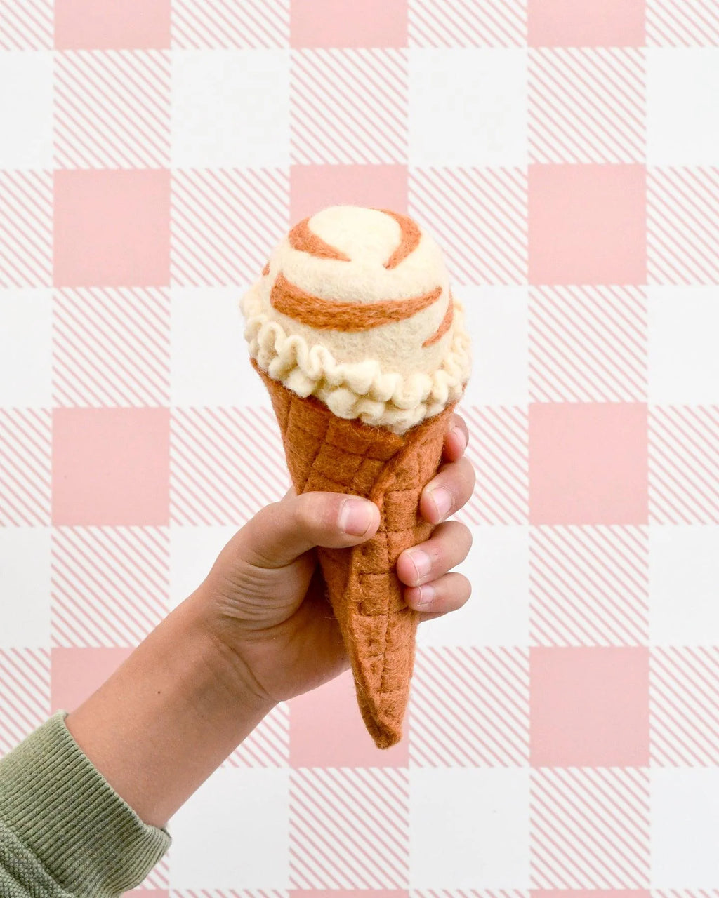 Tara Treasures - Felt Ice Cream Set - Waffle Cones and 9 Ice Cream Scoops