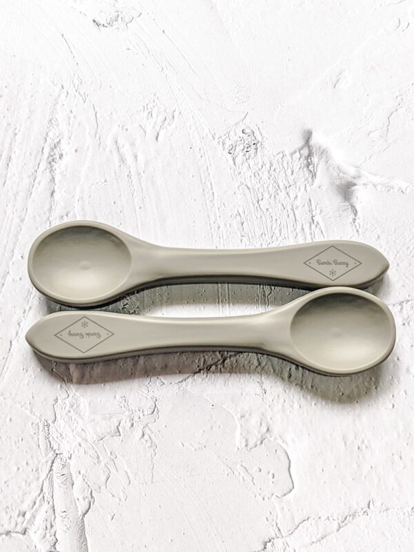 new colour baby silicone teething spoon great for starting solid, yogurt or soup in kale