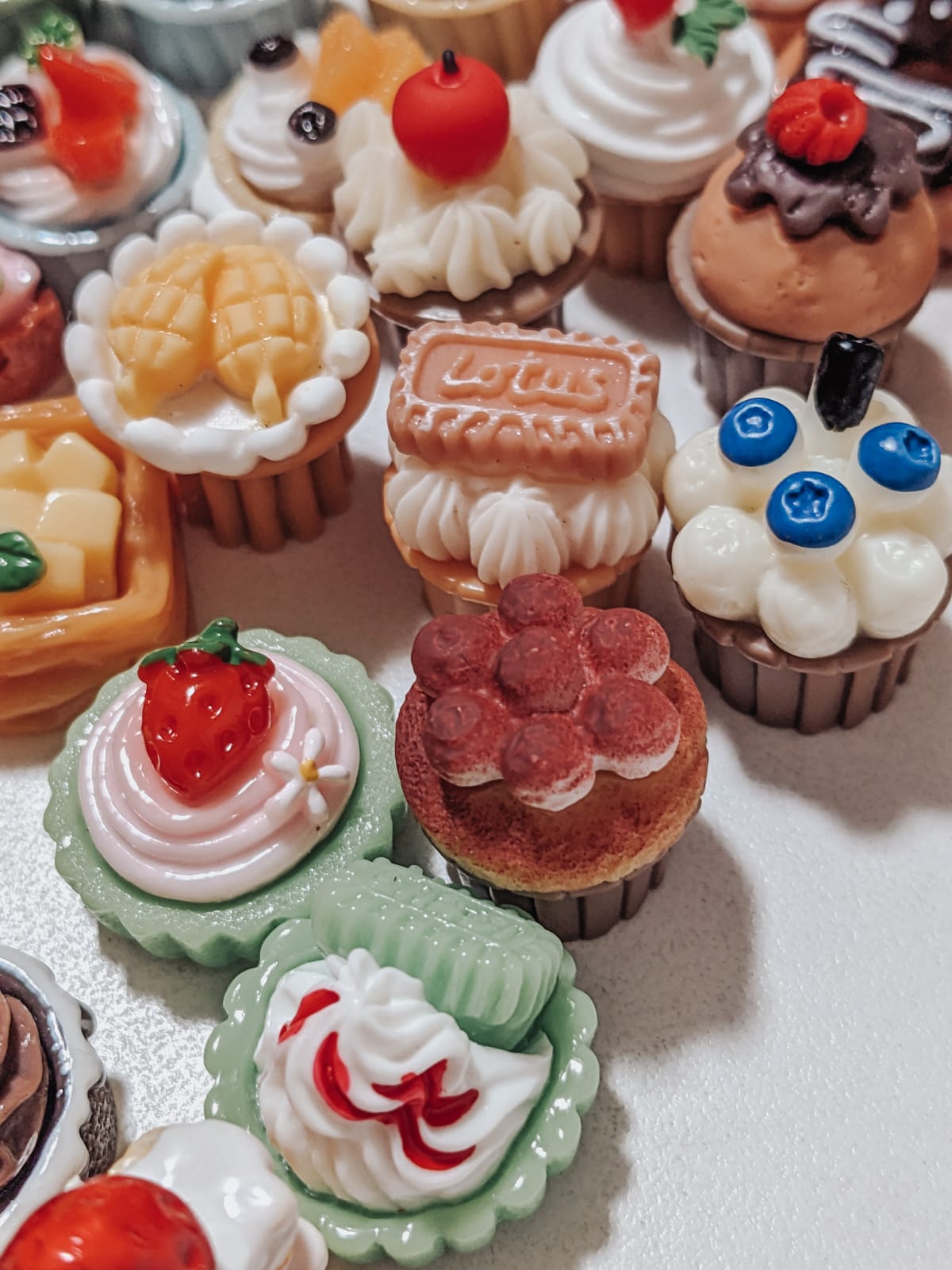 Bambi Bunny - Dollhouse Miniature Pretty Pastry - 15pcs