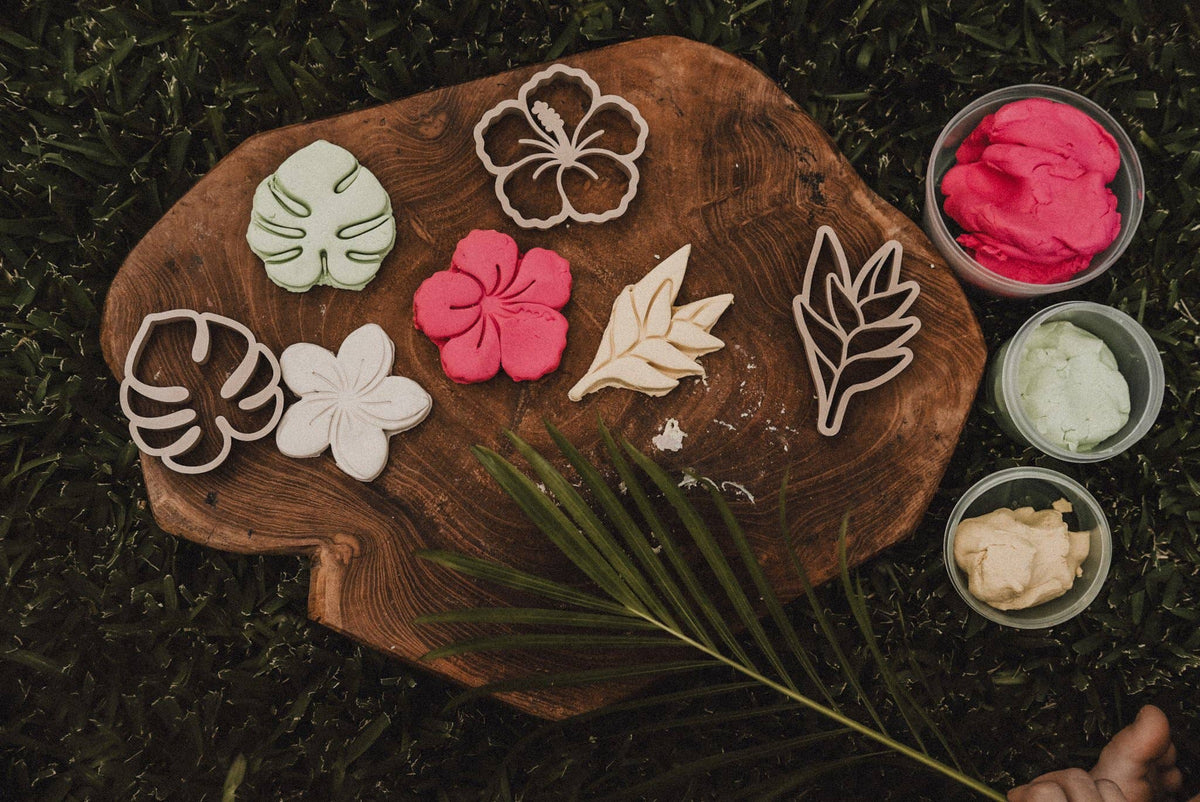 Kinfolk Pantry - Tropical Flower Eco Cutter Set