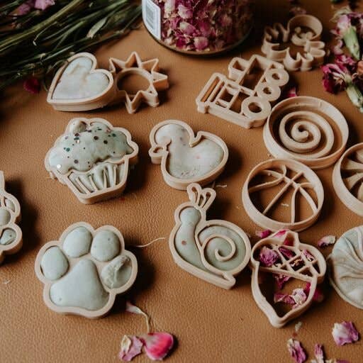 Kinfolk Pantry - Sensory Kit/Party Favour Cutter Set of 14 - Eco Playdough Tool