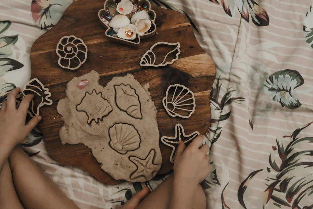 Kinfolk Pantry - Sea shell Eco Cutter Set