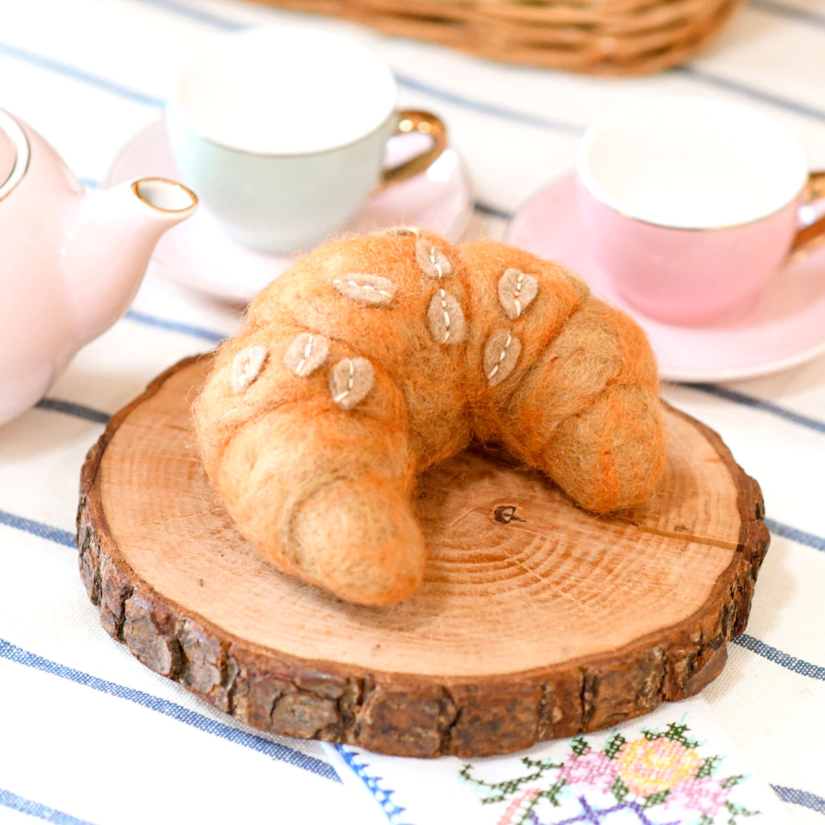 Tara treasure Felt Almond Croissant