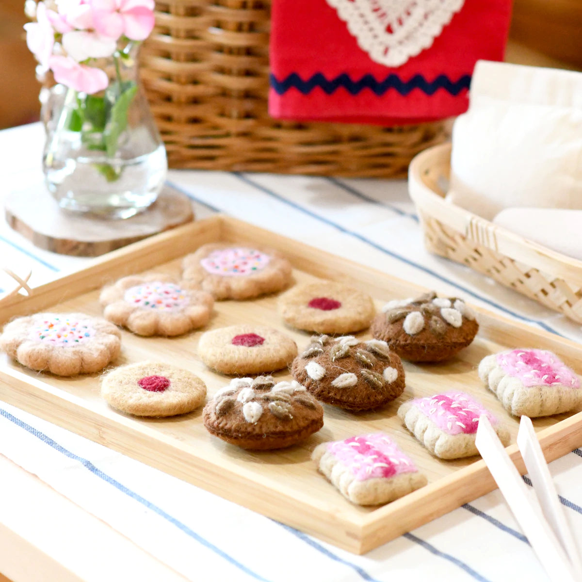 Tara Treasures - Felt 100s and 1000s Biscuit (Set of 3)
