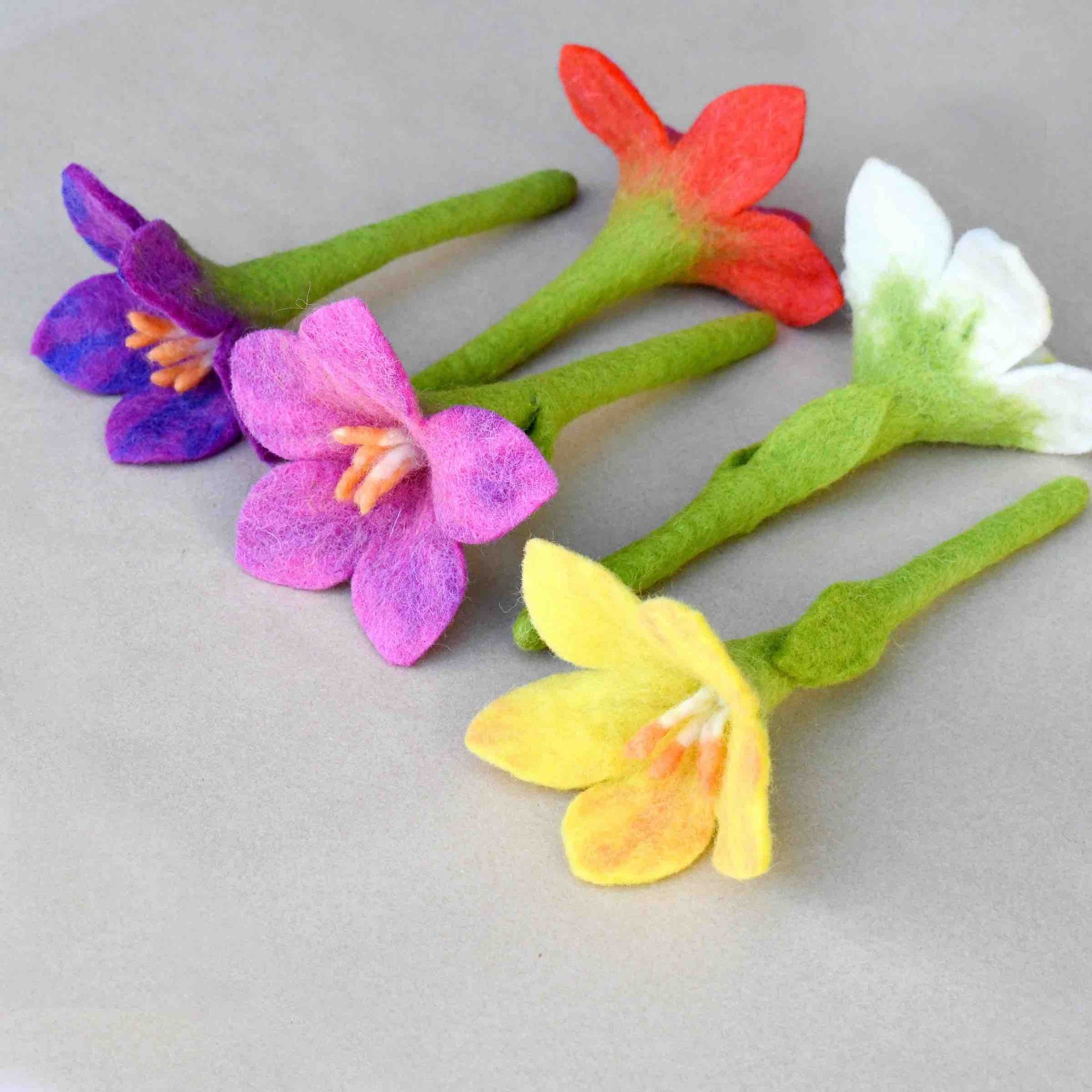 Tara Treasures - Felt Flowers Set of 5 (Set A)