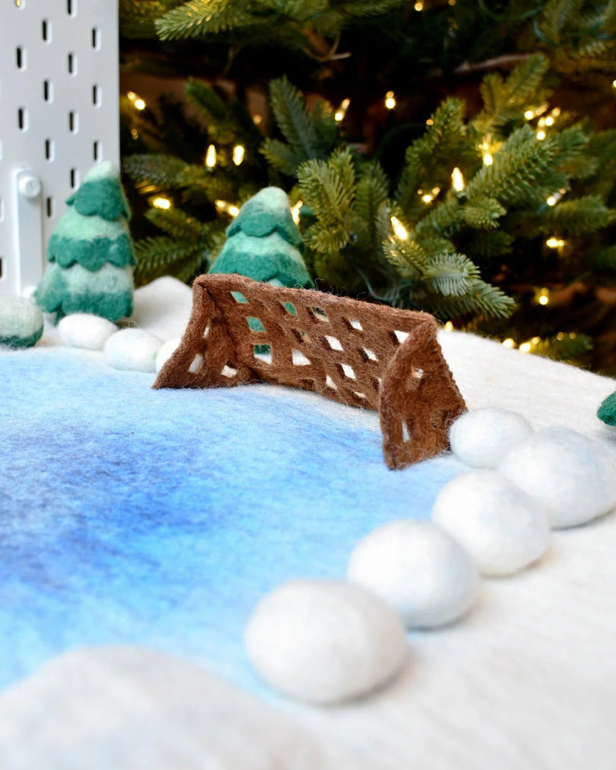 Tara Treasures - Felt Snow Ice Rink Play Mat Playscape