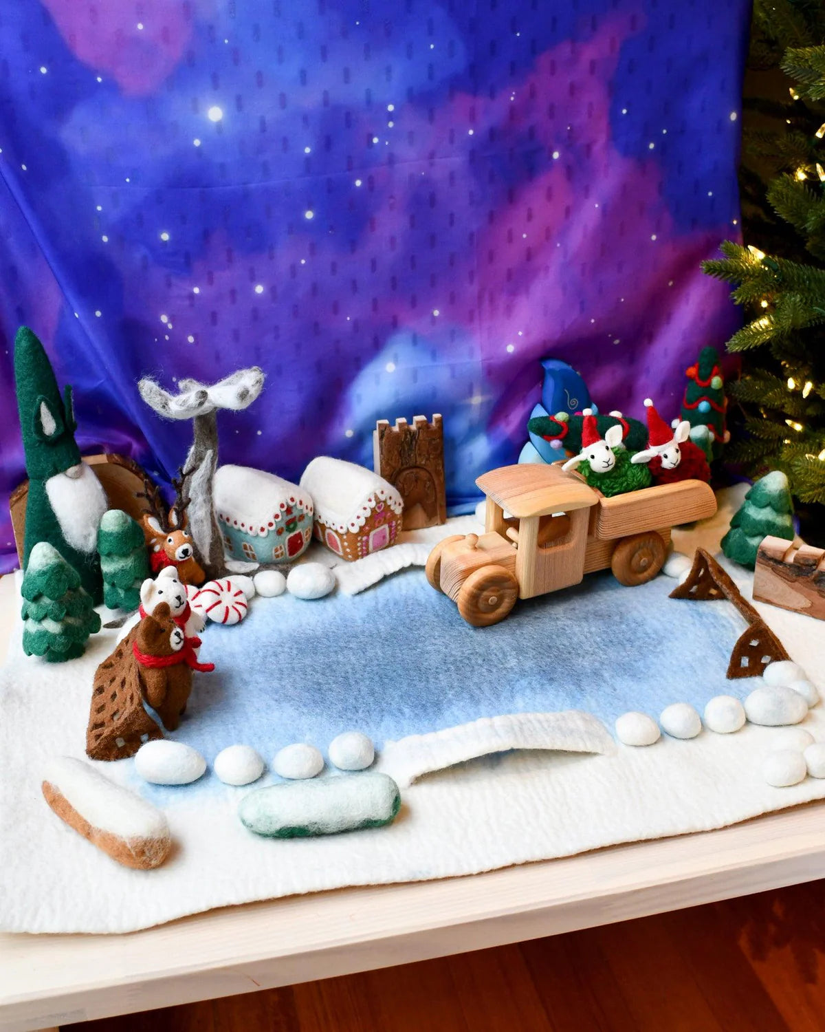 Tara Treasures - Felt Snow Ice Rink Play Mat Playscape
