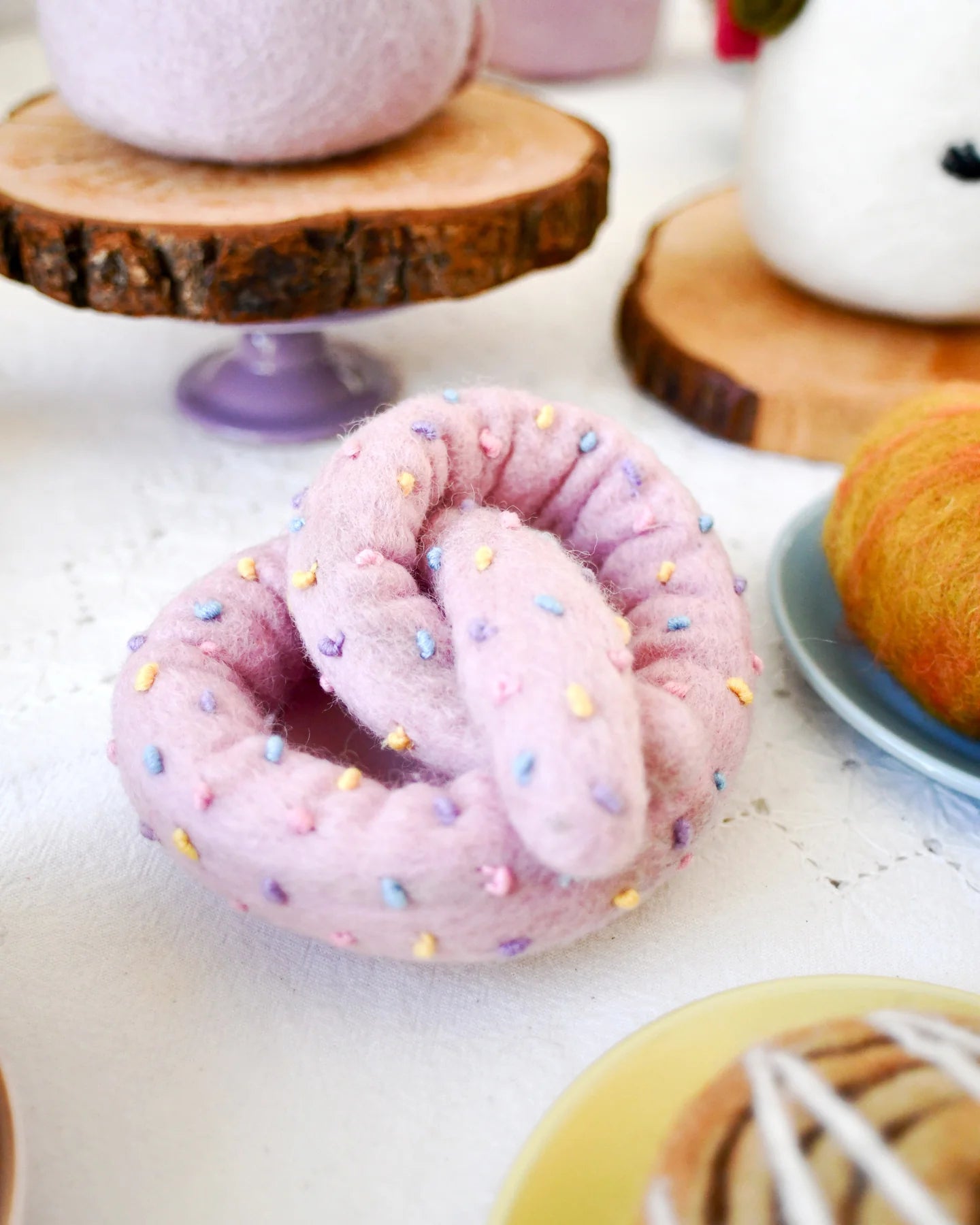 Tara Treasures - Felt Soft Pastel Pretzel