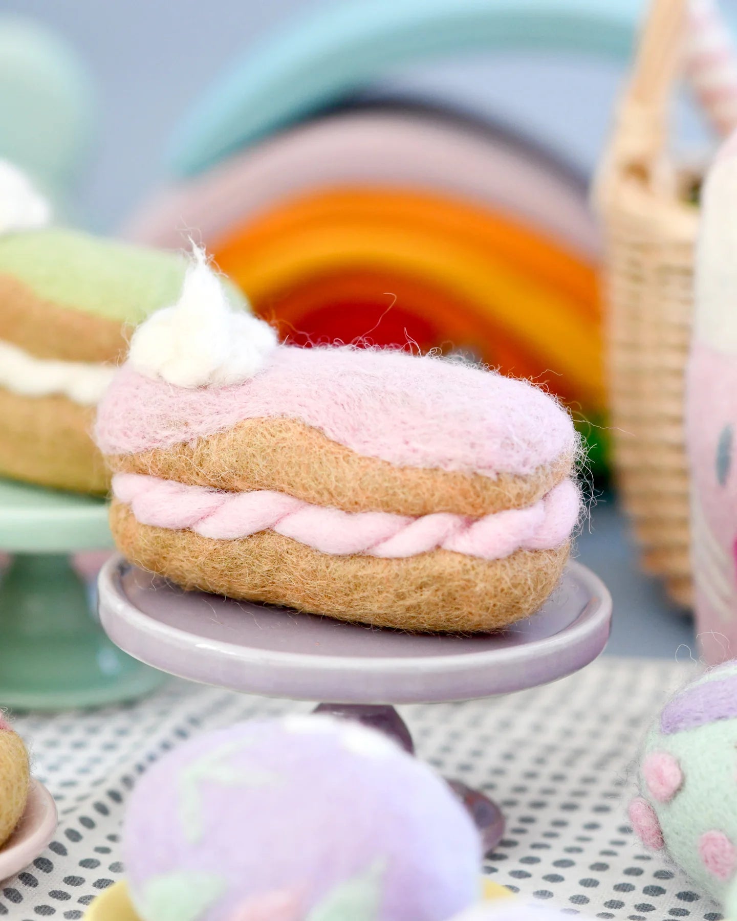 Tara Treasures Felt Strawberry Eclair