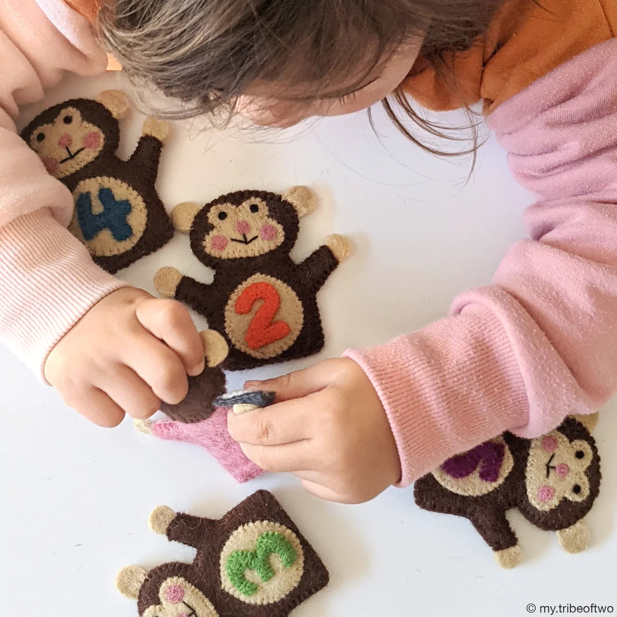 Tara Treasures - Five Little Monkeys, Finger Puppet Set