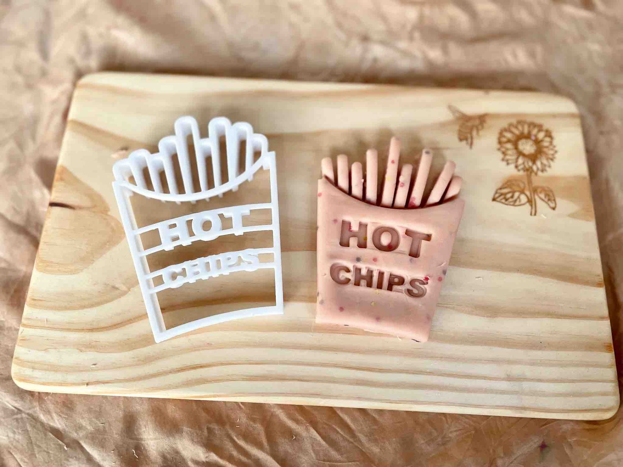 Beadie Bug Play - Hot Chips Bio Cutter