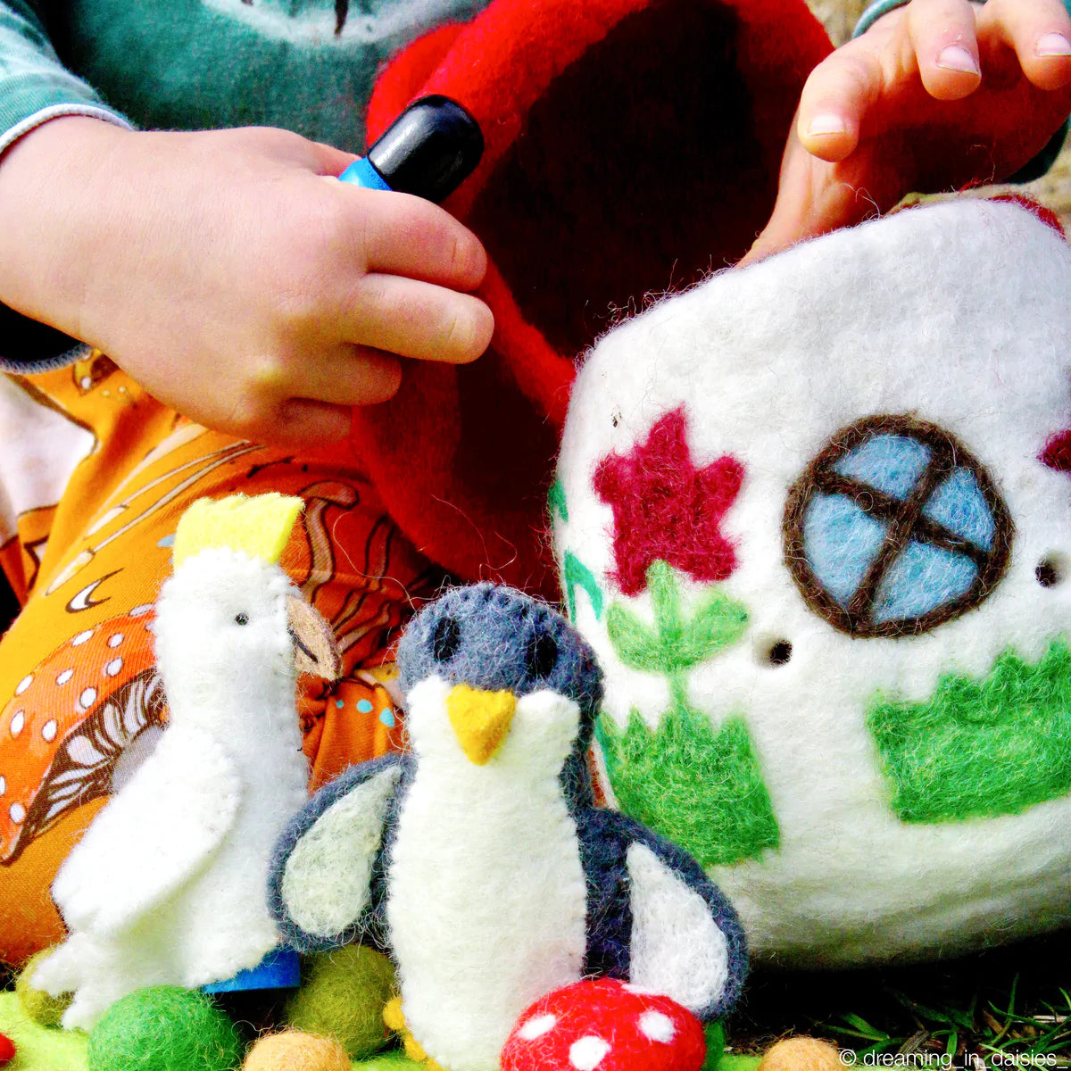 Tara Treasures - Felt Mushroom Toadstool Bag